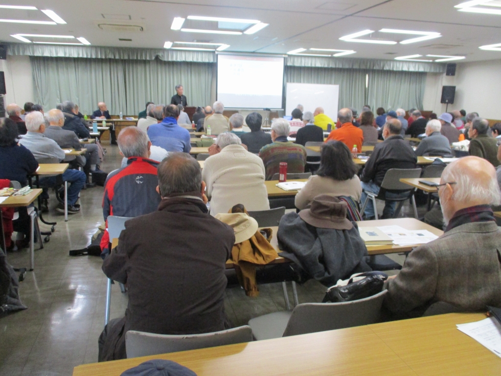 国労会館3Fの講演風景です